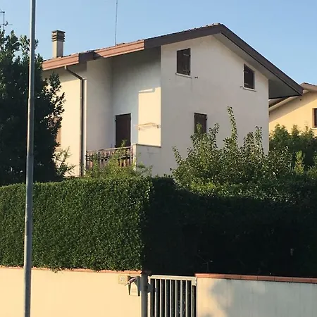 Fly To Venice Πανσιόν